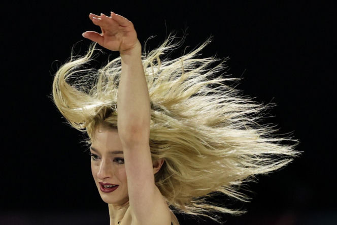 Amber Glenn zdobyła złoto dla USA, musiała zrezygnowac z mediów przez fanatyków Trumpa