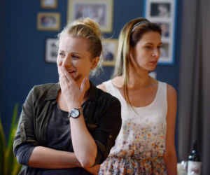 Singielka. Natalia (Julia Kamińska), Elka (Paulina Chruściel)