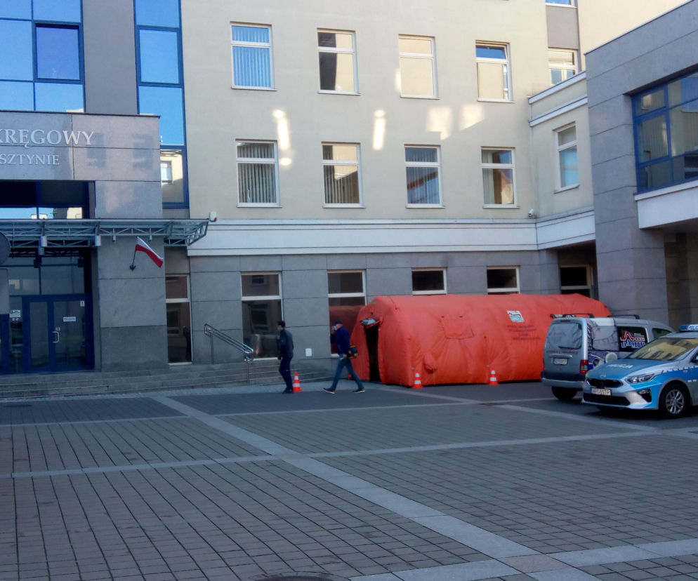 Sąd Okręgowy w Olsztynie-namiot dla interesantów