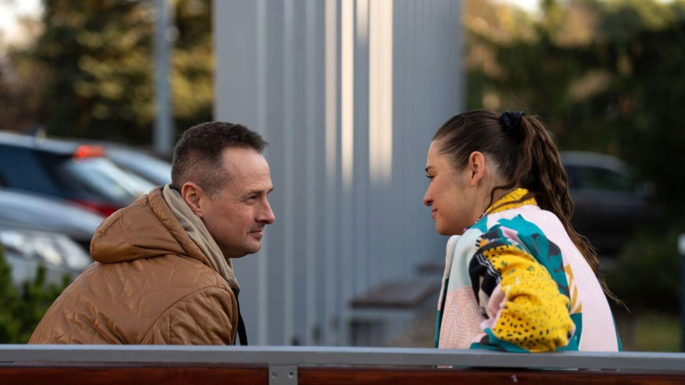 Na dobre i na złe odc. 948. Iga Kaczorowska (Anna Szymańczyk), Aleks - Aleś Zagajewski (Paweł Małaszyński)