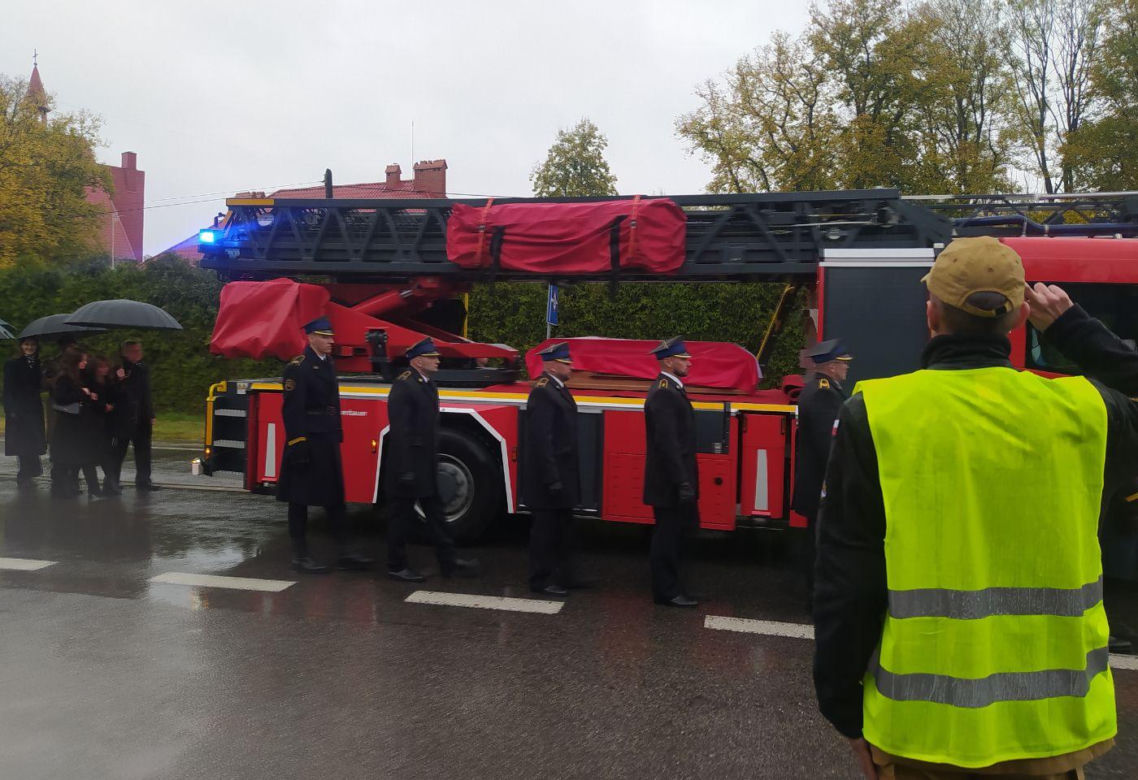 Pogrzeb asp. Bartłomieja Pieroga, jednego z dwóch strażaków, którzy zginęli w pożarze w Nisku