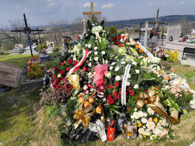 Grób zmarłego strażaka