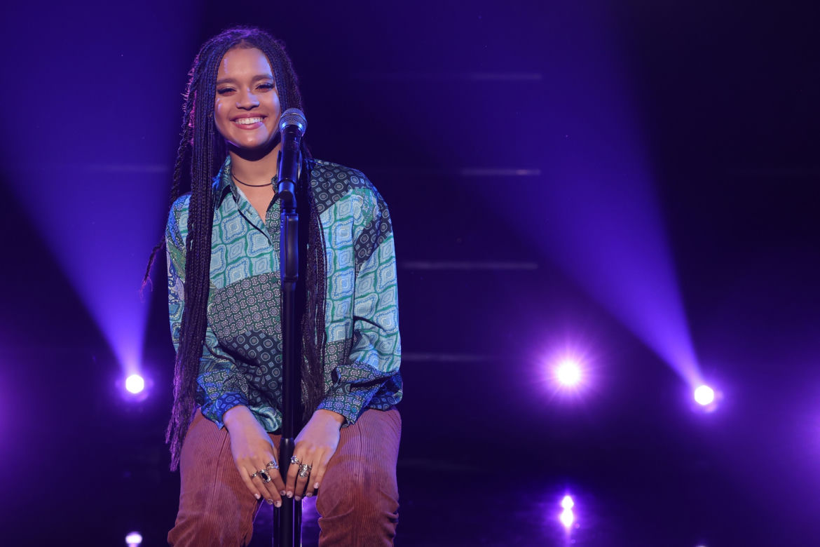 Sara James w ESKA Live