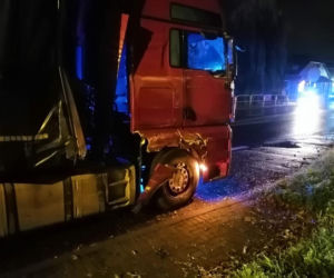 Autobus MPK zderzył się z tirem pod Krakowem