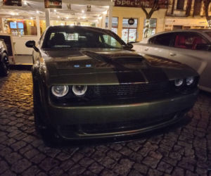 Świąteczny Zlot Amerykańskich Samochodów na Rynku w Lesznie