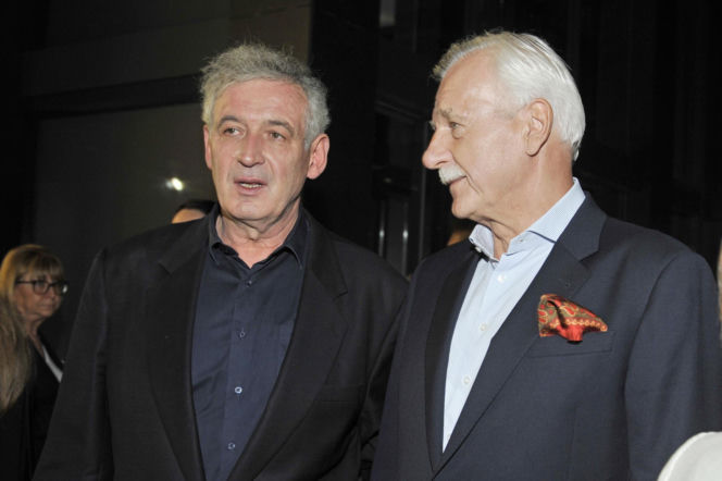 Mało kto wie, że Andrzej Olechowski prezenterem muzycznym i był DJ-em. Wspomniała go gwiazd TVP