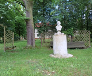 remont dworku w Kuźnicy Grabowskiej