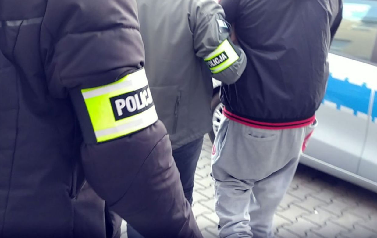 Prudnik: Blisko 2 kg. narkotyków w domach dwóch mężczyzn