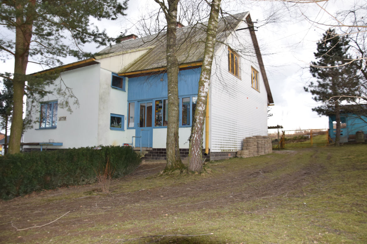 Zbiera na podjazd malując Madonny