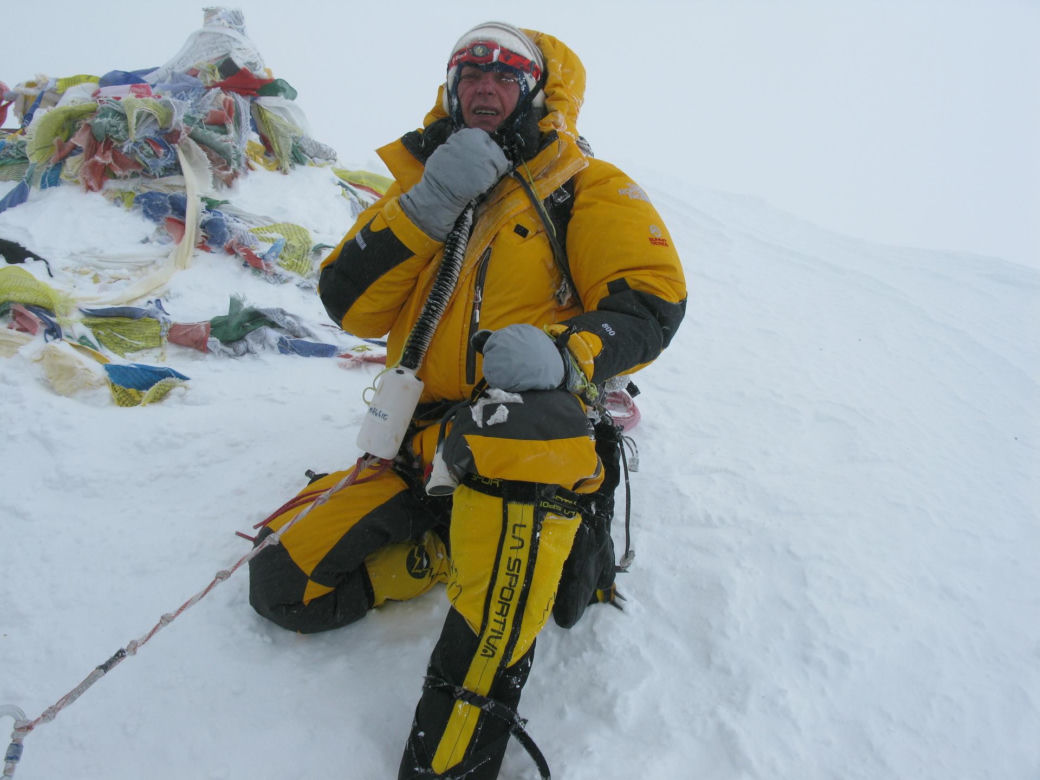 Alpinistka przekazała cenny prezent młodej kolarce, piękny gest! Zafascynowały ją osiągnięcia Katarzyny Niewiadomej