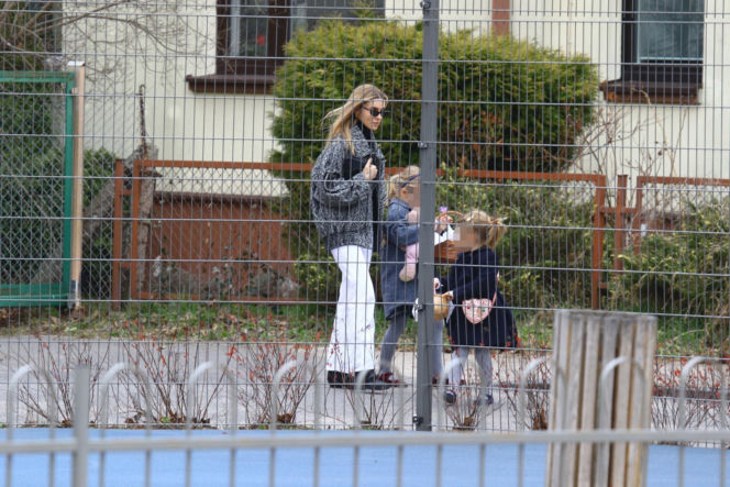 Kasia Tusk z córkami z koszyczkiem przyjechali do Donalda