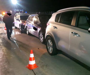 Karambol na A4 w pobliżu Kostomłotów