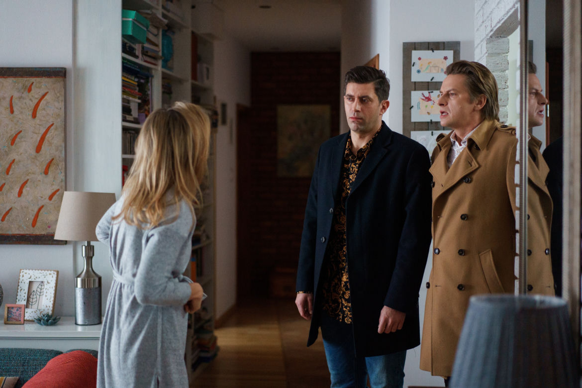 Przyjaciółki 17 odc. 198. Inga (Małgorzata Socha), Andrzej (Adam Adamonis), Robert (Krzysztof Wieszczek)