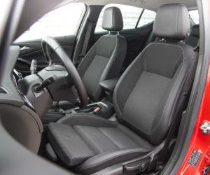Opel Astra 1.6 Turbo 200 KM M6 Elite
