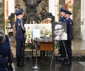 Młody policjant zginął w potwornym wypadku. Pogrzeb Kacpra Mierzejewskiego