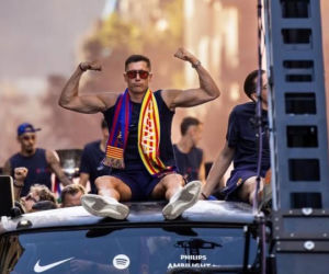 Robert Lewandowski i Wojciech Szczęsny na fecie Barcelony