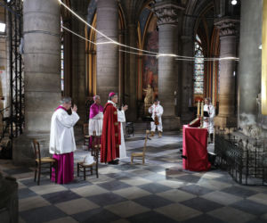 Wielki Piątek w Notre Dame