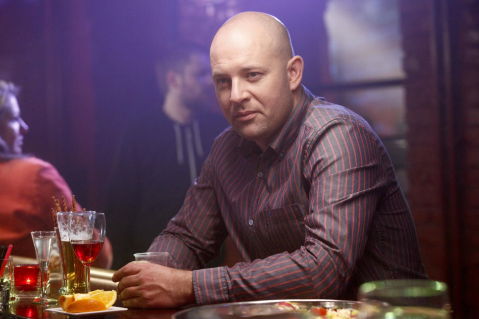 Od amanta z „Magdy M.” do twardziela z brodą. Tak przez lata zmieniał się Szymon Bobrowski