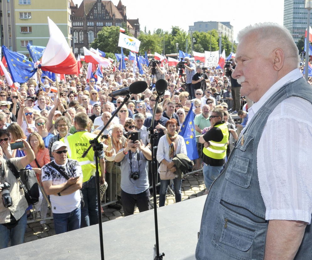 LECH WAŁĘSA NA PROTEŚCIE W GDAŃSKU.