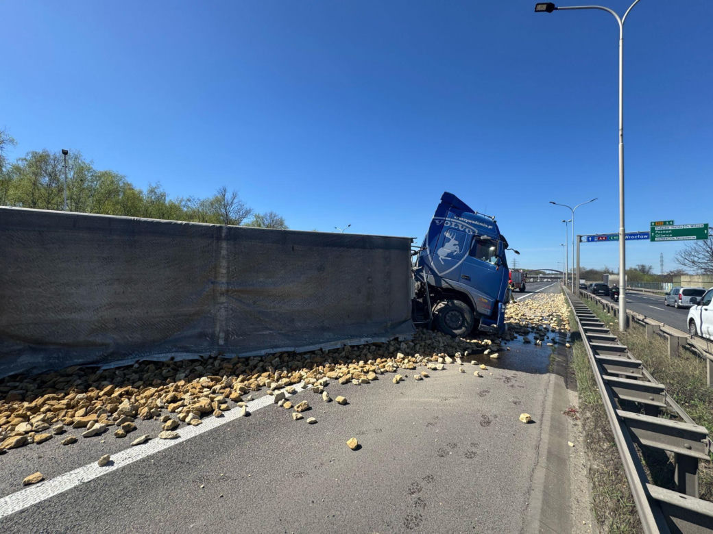 Drogowy paraliż w Katowicach. Zablokowana autostrada A4 i utrudnienia na DK86