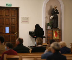 Ewa Krawczyk modliła się o duszę ukochanego męża