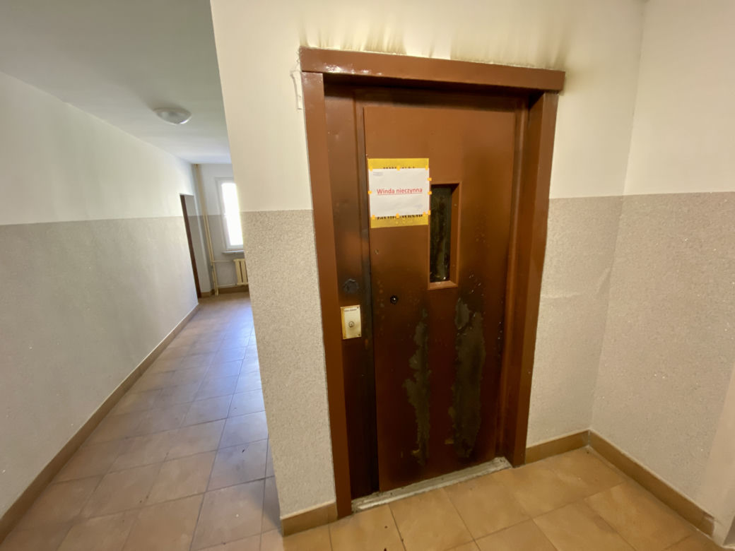 Tragiczny pożar w Suwałkach. W windzie spłonął mężczyzna