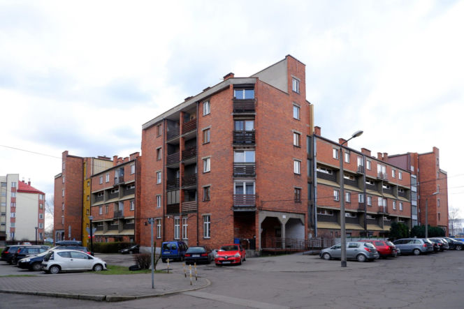 To jedno z najgęściej zaludnionych miast w Europie. Leży na Śląsku, nieopodal Chorzowa