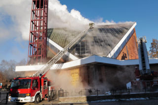 Pożar kościoła w Lublinie. 80 strażaków walczy z żywiołem [GALERIA]