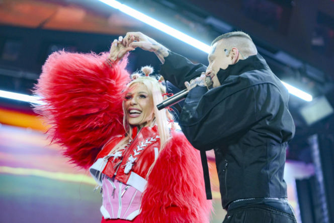 Doda nie zaśpiewa ze Smolastym ich wielkiego hitu. Nie do wiary na kogo postawił muzyk!