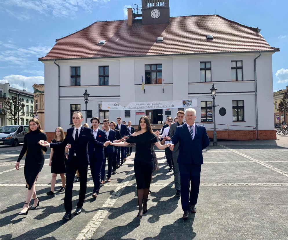 Tradycji stanie się zadość! Maturzyści z I LO (znów) zatańczą na ostrzeszowskim rynku