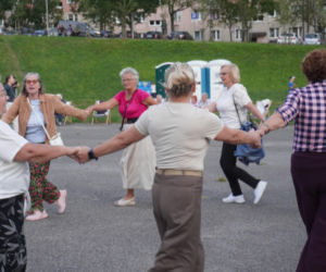 Potańcówka na finał wakacji w Starachowicach. Zabawa Na Szlakowisku