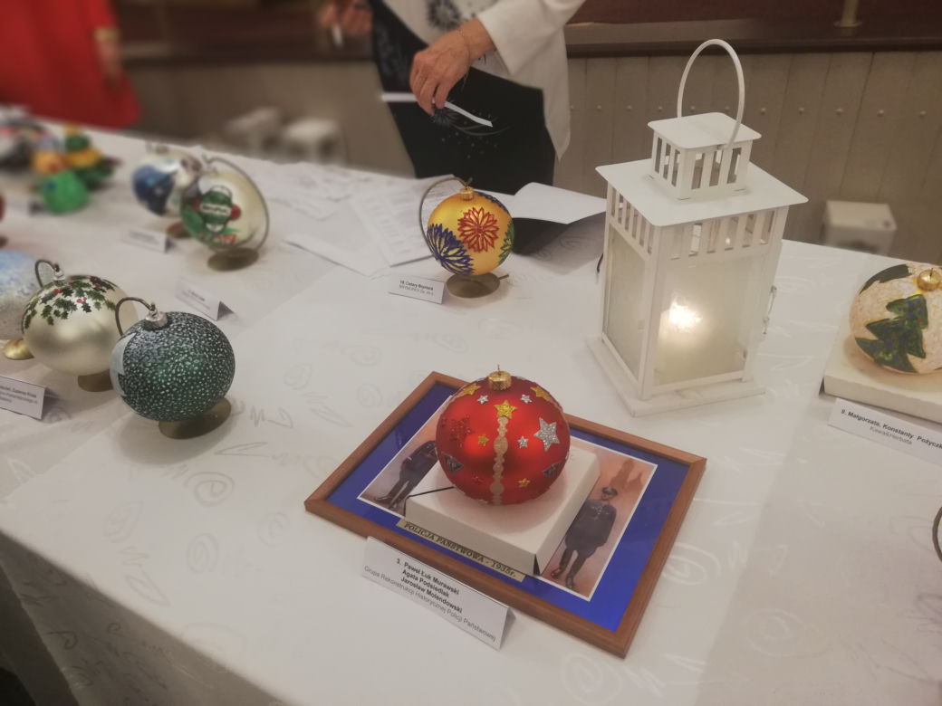 Bombki zostały zlicytowane
