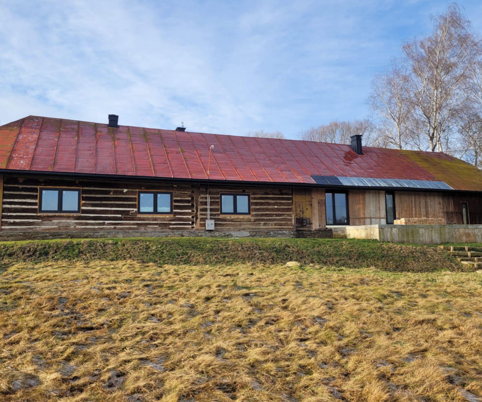 Remont chyży łemkowskiej w Hańczowej