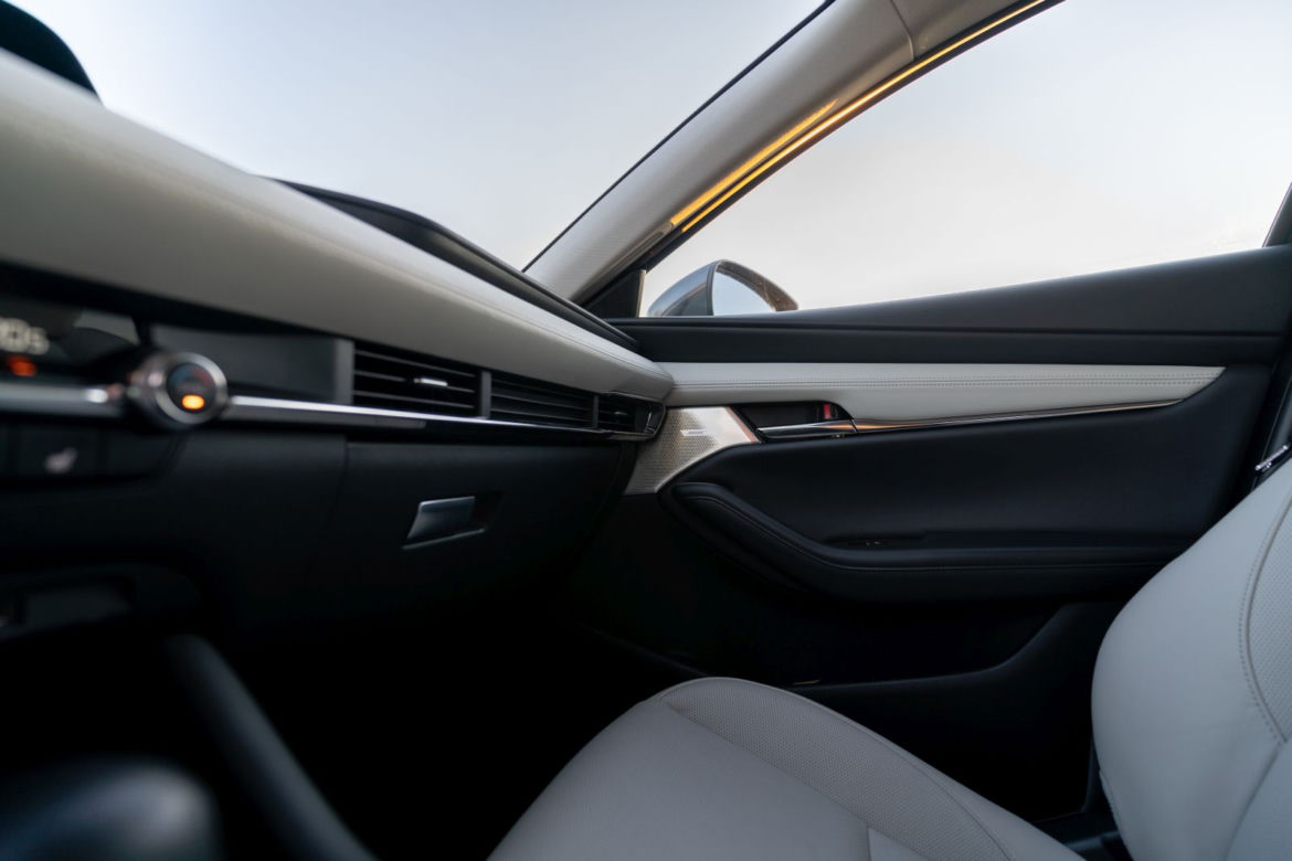 Mazda 3 Sedan Enso e-Skyactiv X