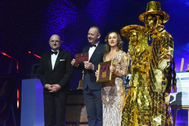 XIV Marszałkowski Bal Dobroczynny w CKK Jordanki. Koncert Kuby Badacha i licytacje