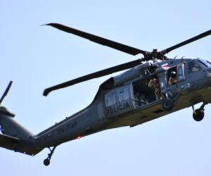 Black Hawk lądował w zajezdni na Woli 