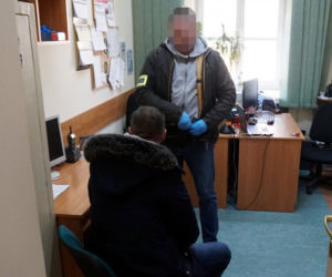 Rozbito grupę wyłudzającą pieniądze metodą na policjanta