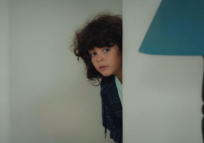 Dziedzictwo, odcinek 890: Trucizna więzi Nanę i Nazli, a Ayse i Ferit starają się o dobre relacje - wszystko dla Dogi