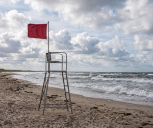 Sinice Rewal. Czy w Rewalu można się kąpać 11.08? Flaga, warunki pogodowe