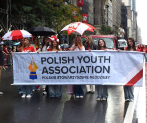 Deszcz ich nie zatrzymał. Te zdjęcia Parady Pułaskiego przejdą do historii
