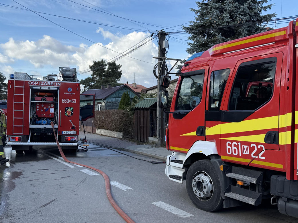 Truskaw. Auto stanęło w ogniu, kierowca się palił