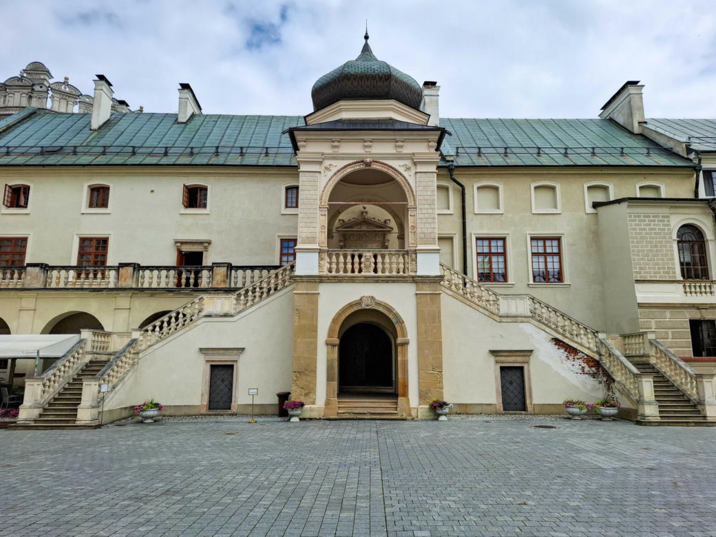 Mało kto wie o tym polskim zamku. To prawdziwa perła Podkarpacia