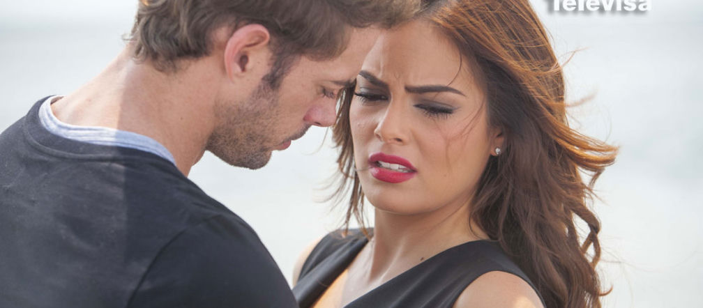 Burza La Tempestad. Marina (Ximena Navarrete), Damian (William Levy)