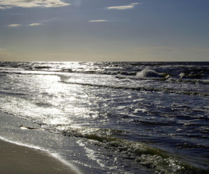 Tragedia na plaży w Łebie! Bałtyk nie miał litości. Neptun dziś wygrał