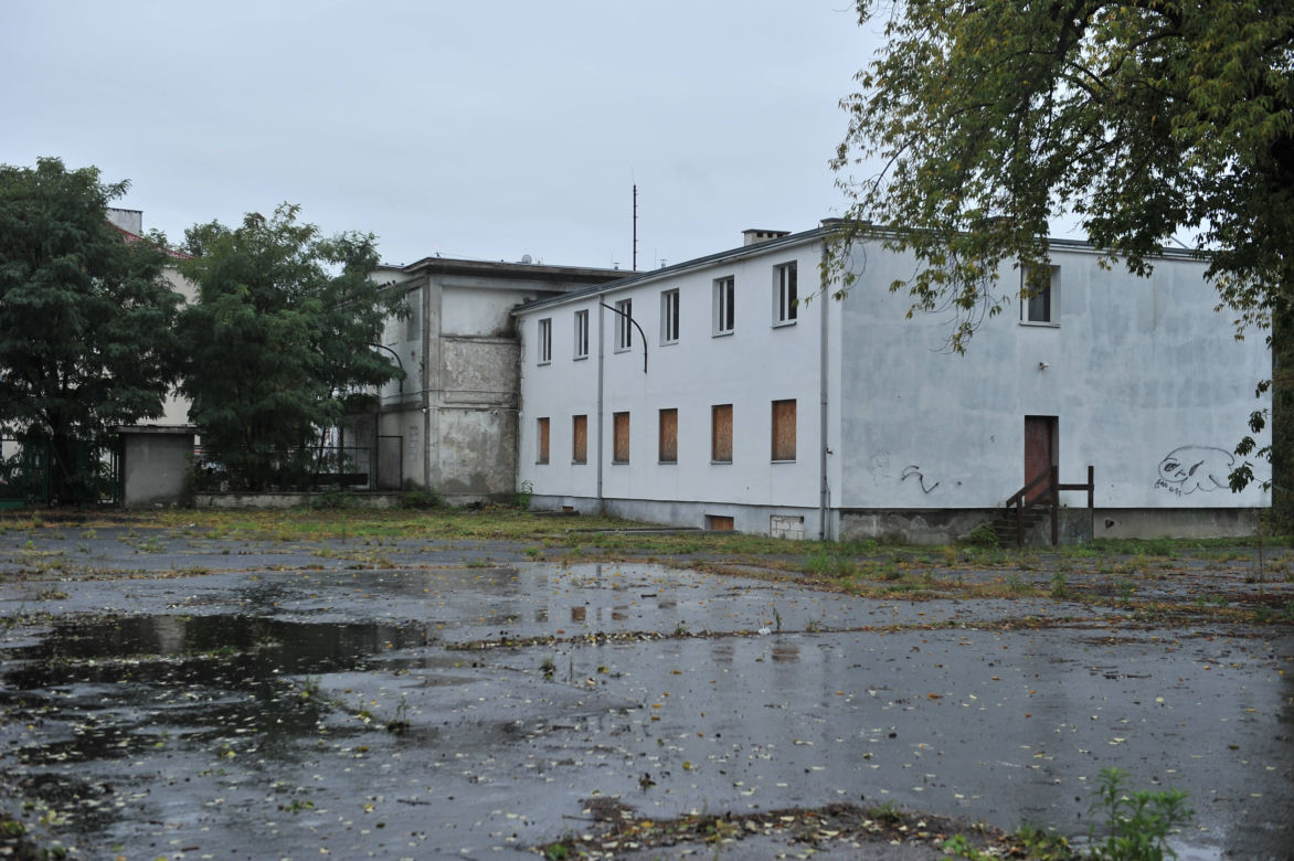 Mieszkańcy zwiedzili opuszczony tor kolarski RKS Orzeł na Pradze-Południe