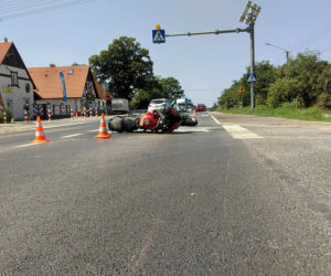 Groźny wypadek w podbydgoskim Kruszynie. Motocykl zderzył się z ciężarówką! [ZDJĘCIA]