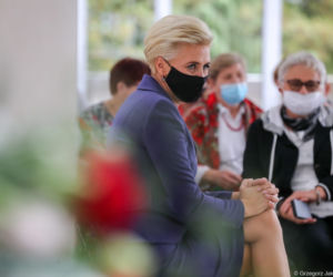 Agata Duda odsłoniła nogi