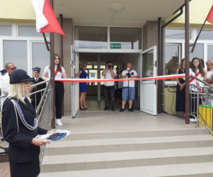 Dąbrówka Stany, gmina Skórzec: nowym wozem strażackim, po nowej drodze, do nowej szkoły