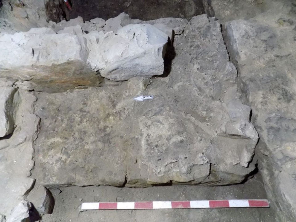 Murarz zgubił zapłatę 500 lat temu