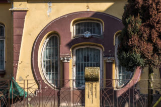 Art nouveau w powiatowym miasteczku. Willa Wanda przypomina budynki Gaudiego w Barcelonie Czy 2026 będzie jej rokiem?